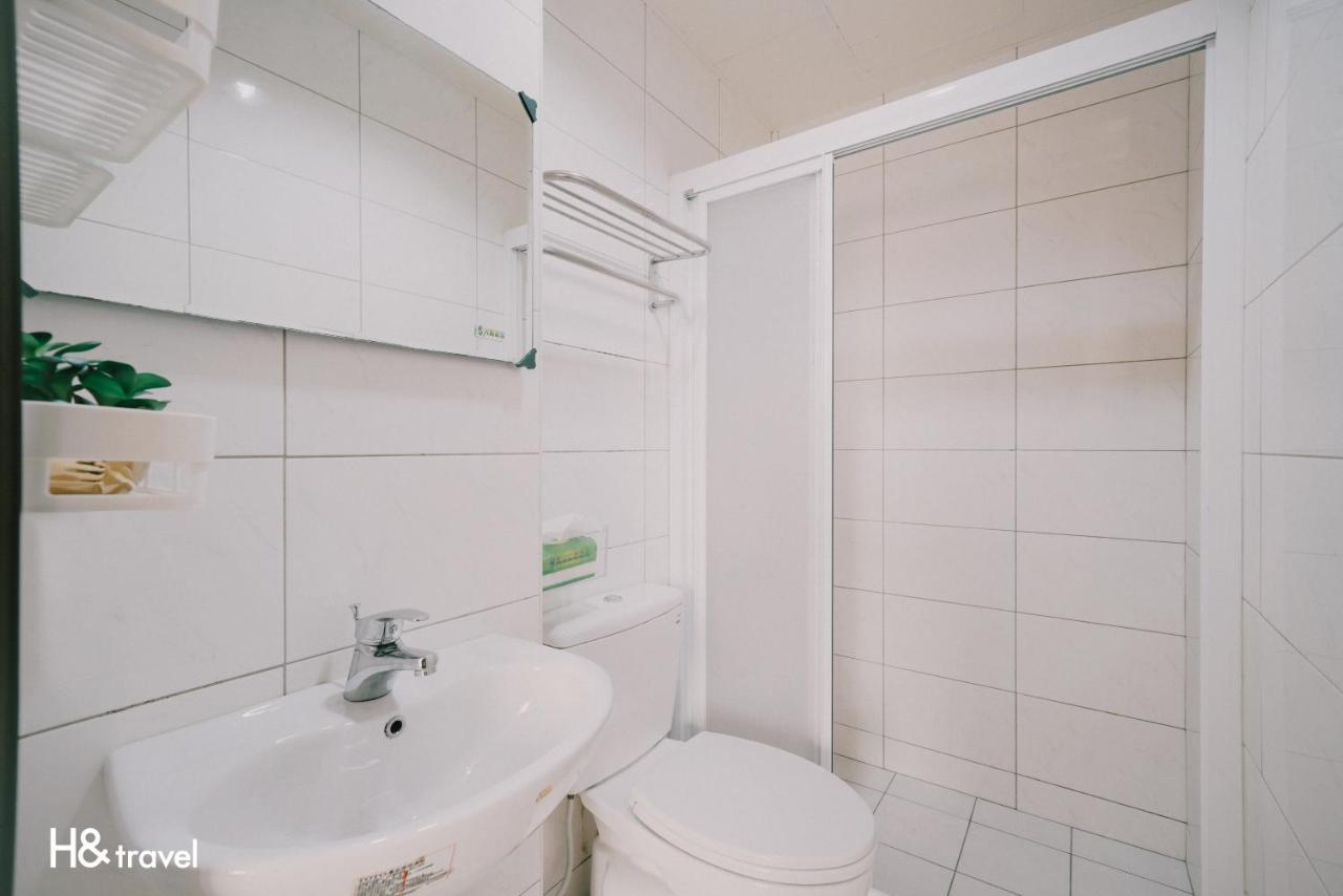 Tainan Sleepie Inn Bagian luar foto